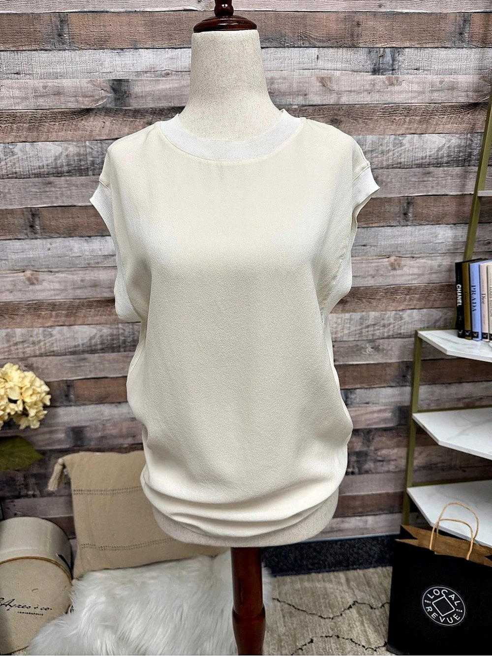 Vince. Cream sleeveless silk top XS